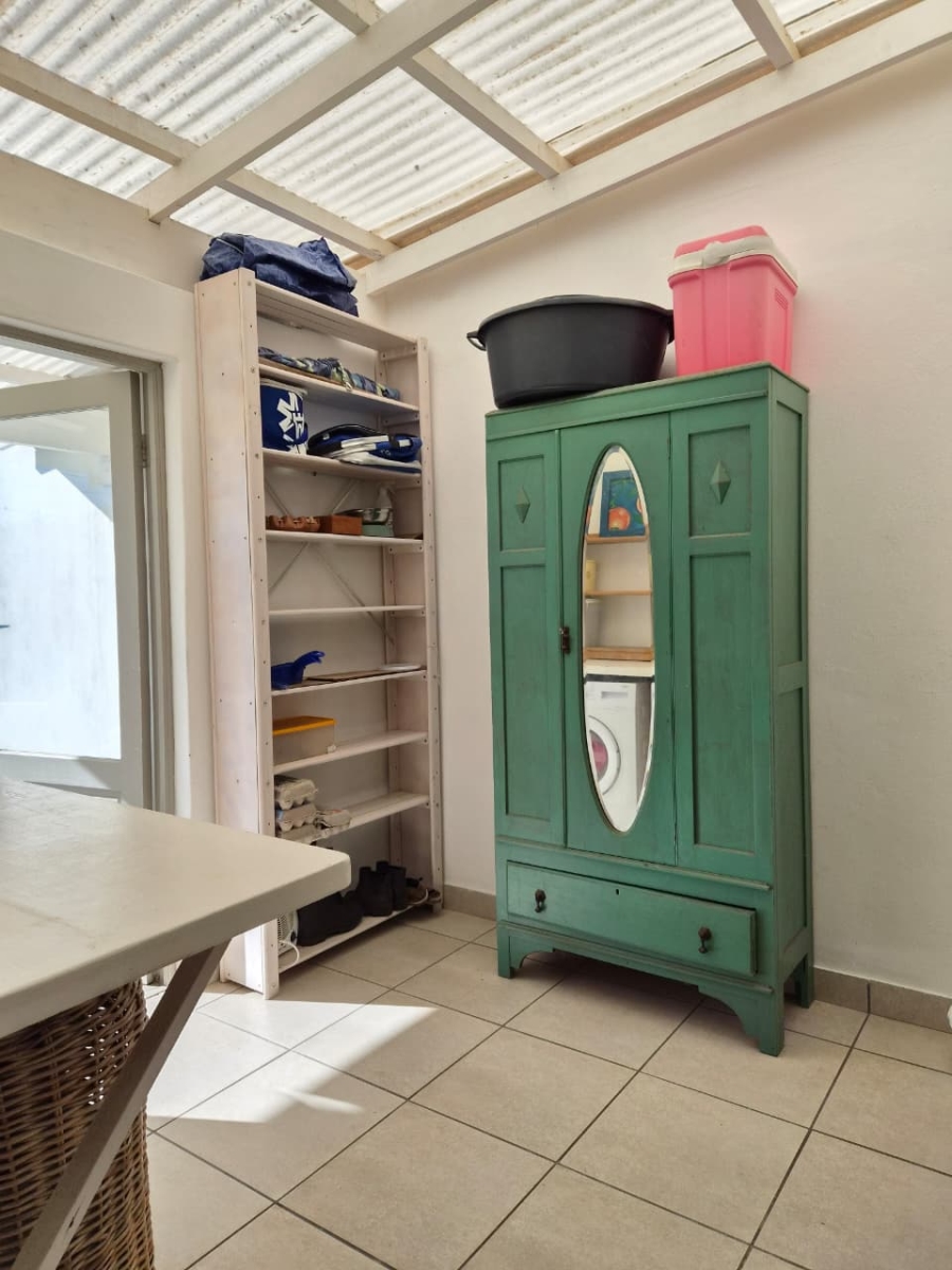 6 Bedroom Property for Sale in Stilbaai Wes Western Cape